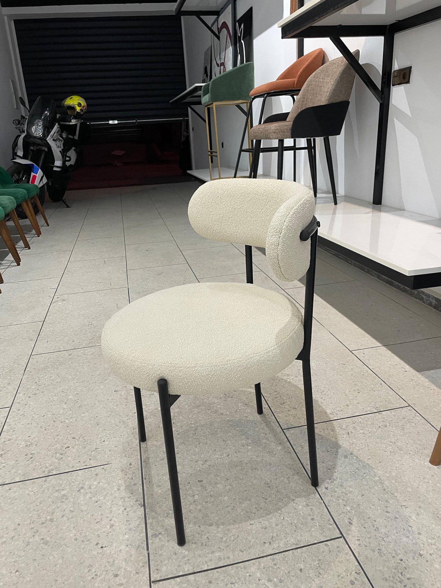 Chaise Nordic – Bouclette Chic et Personnalisation Complète