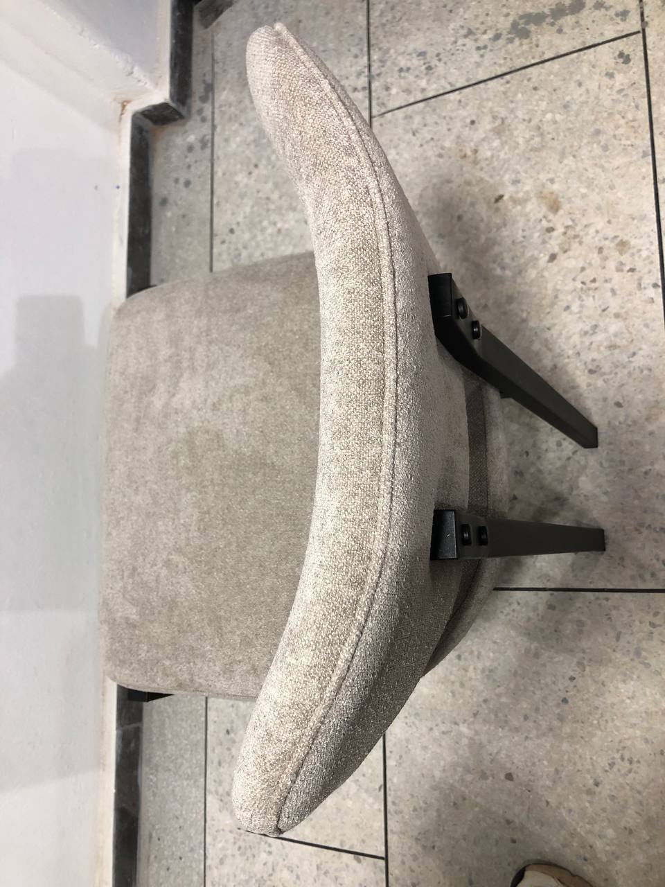 Chaise Franka – Élégance Moderne & Confort Haut de Gamme
