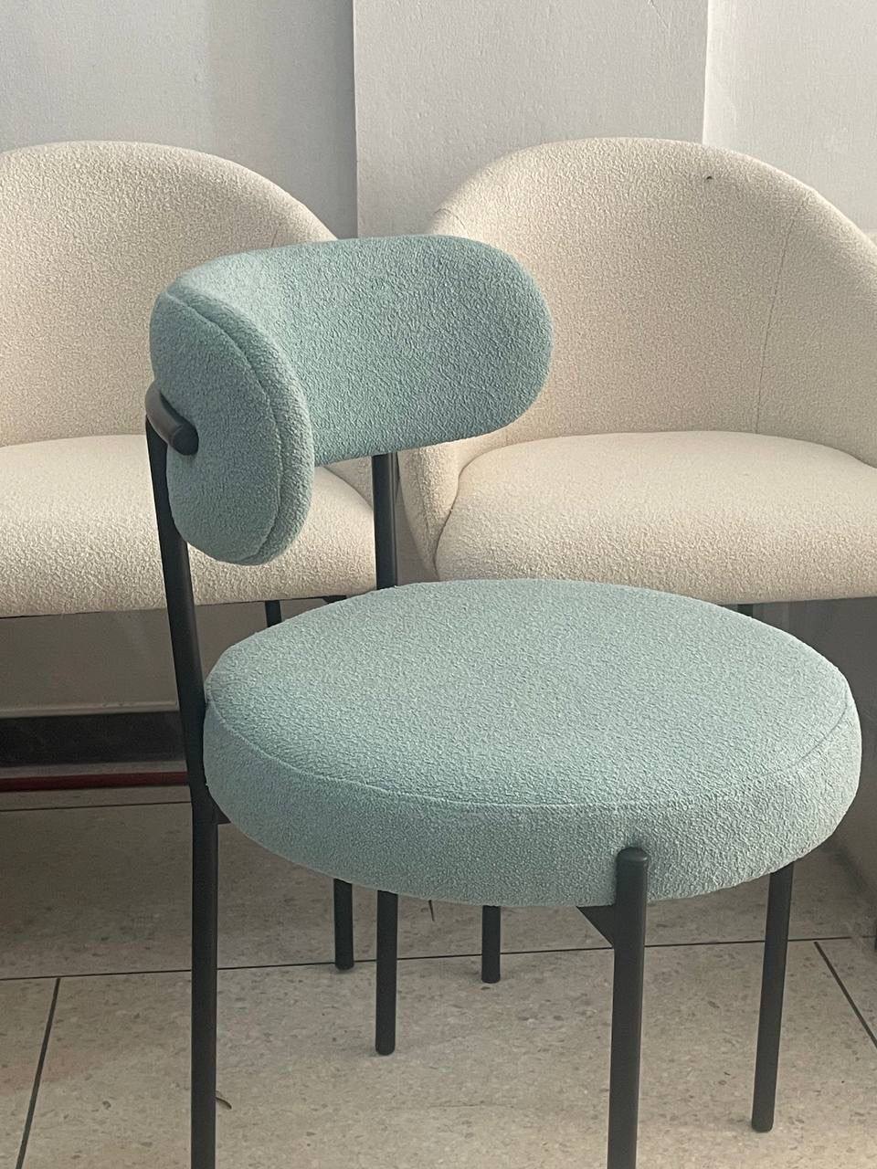 Chaise Nordic – Bouclette Chic et Personnalisation Complète