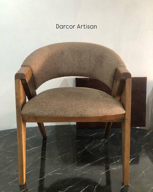 Chaise BEND – en bois massif et tissu texturé